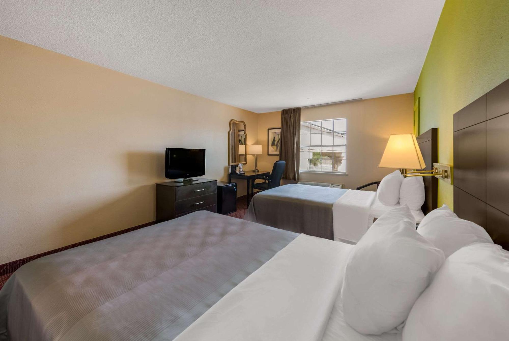 Quality Inn Airport Woodson Terrace Eksteriør billede
