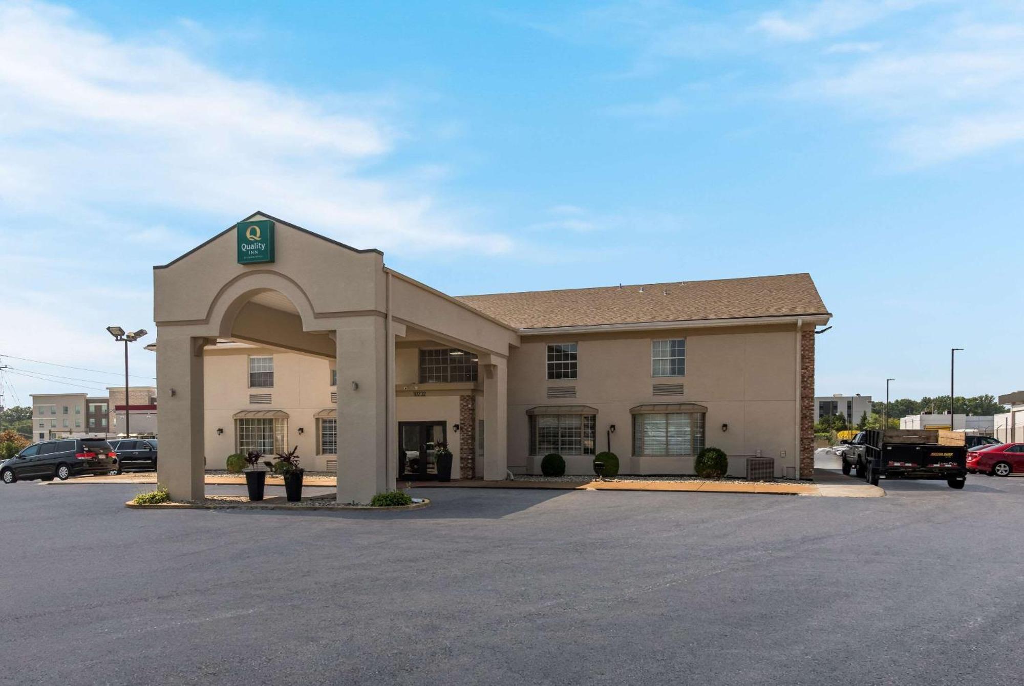 Quality Inn Airport Woodson Terrace Eksteriør billede